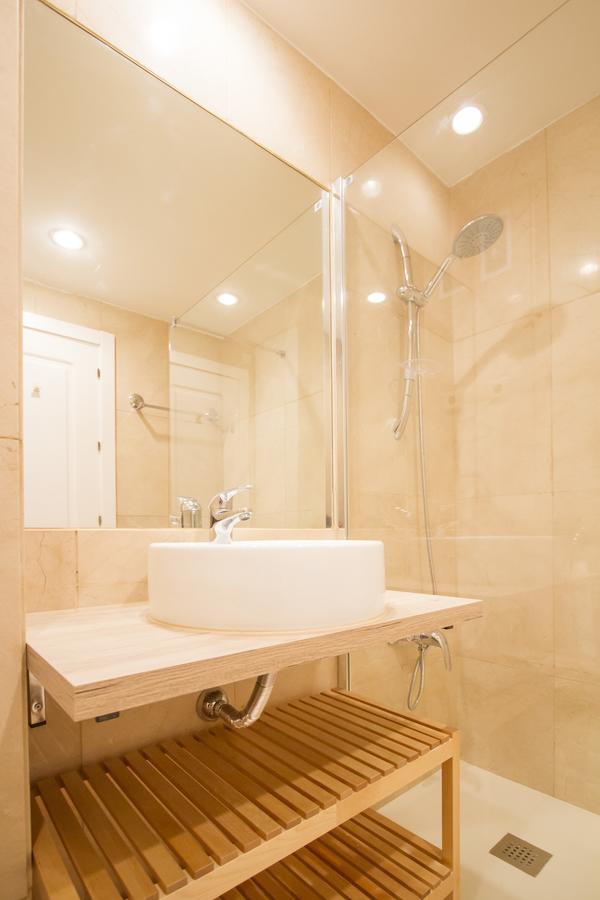 Charming Puerta De Atocha Madrid Apartment Bagian luar foto